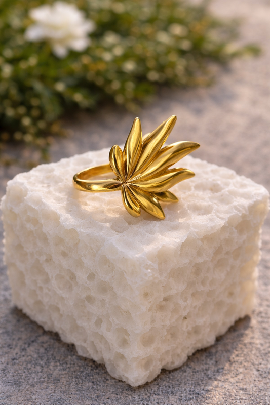 Luna Twist Ring Adjustable