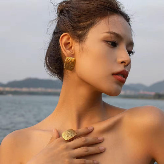 Golden Ripple Ring Adjustable