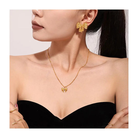 Ribbon of Gold Necklace