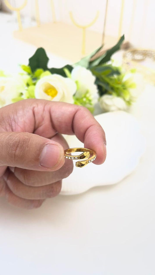 Hug Luxe Ring